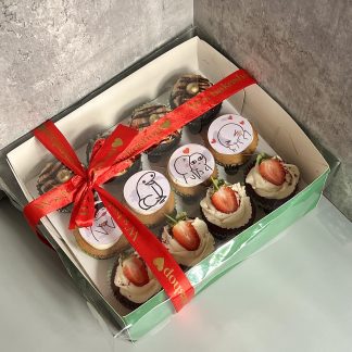 valentine cupcakes.
